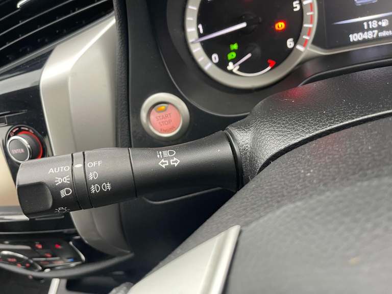 NISSAN NAVARA 2.3 dCi Off-Roader AT32 2019