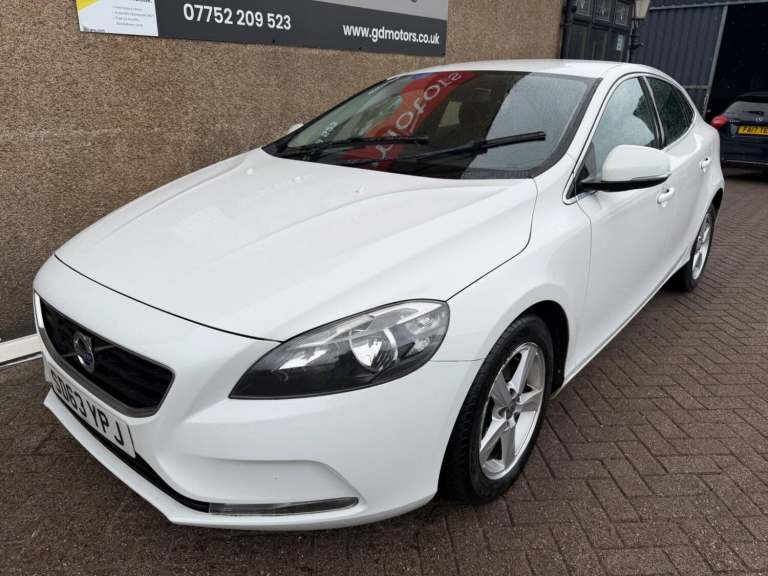 2013 Volvo V40 D2 SE 5dr HATCHBACK DIESEL Manual