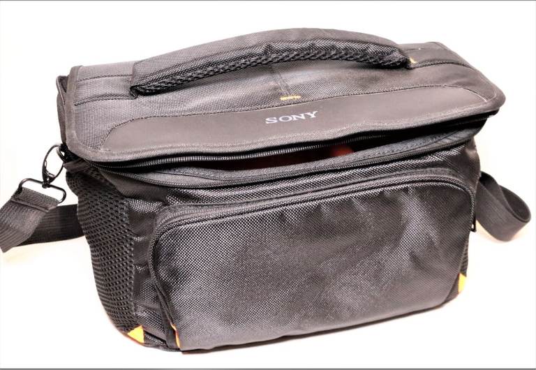 Sony Large Camera Shoulder Bag in excellent condition