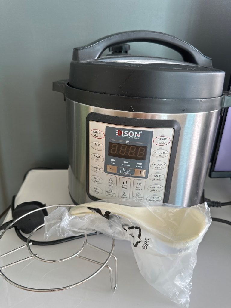 image for Dison Electric Pressure Cooker with Accessories - 6-Litre Capacity