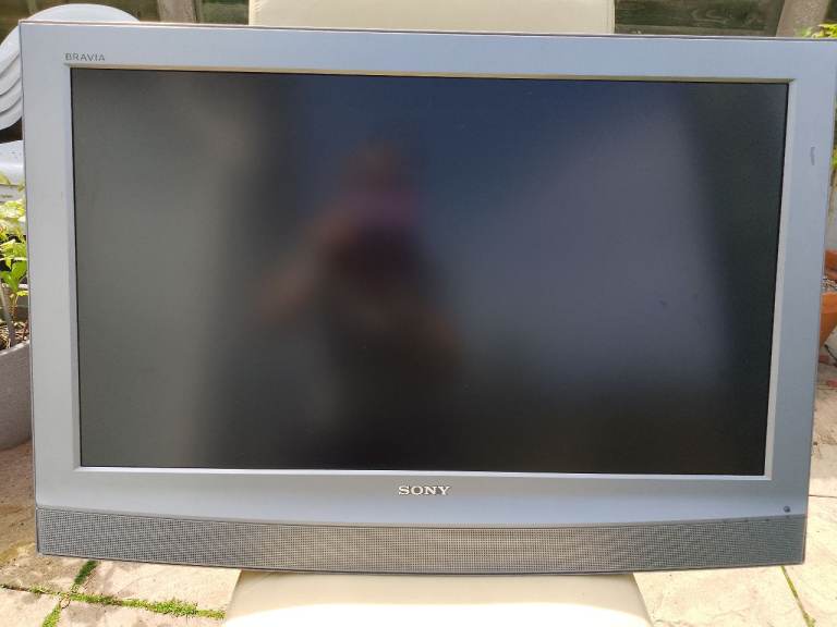 Sony Bravia TV in good working order