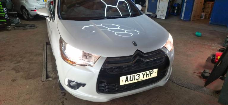 Citroen, DS4, Hatchback, 2013, Manual, 1560 (cc), 5 doors