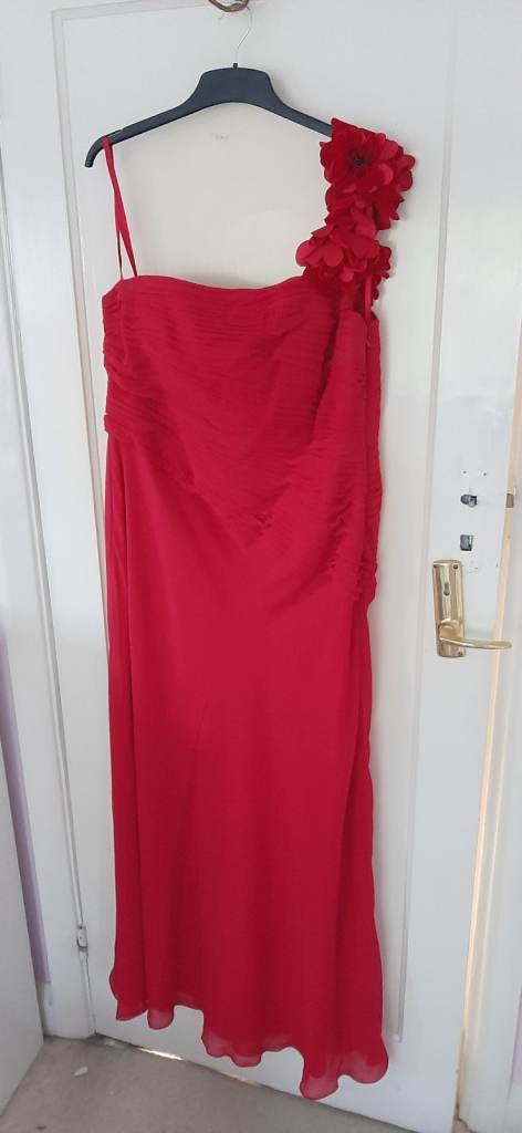 Elegant, stylish, one shouldered, fully lined long evening gown in red, size 18. Suit tall person