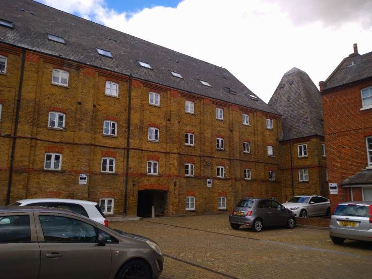 Double room to rent in Gravesend 29 mins to St Pancreas 