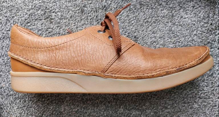 Men's Clarks shoes - size 9.5 / 44