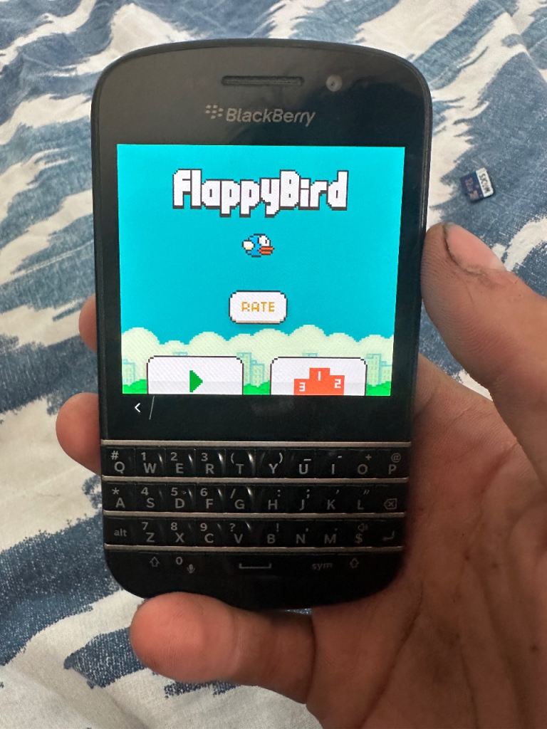 Rare BlackBerry Q10 with flappy bird!! ( read description)