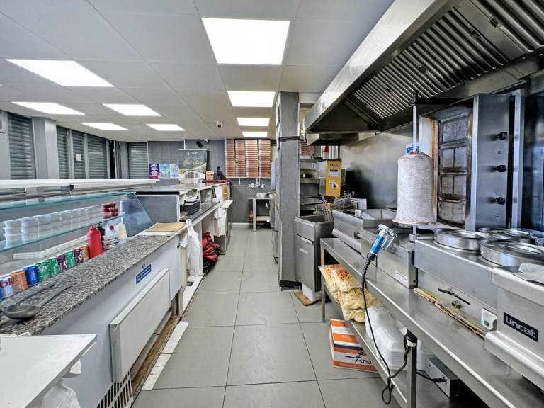 Lease for Sale - Pizzaria Takeaway