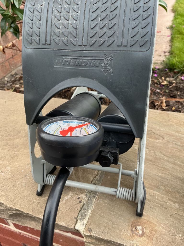 Michelin twin barrel foot pump