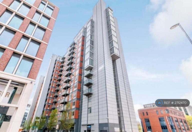 2 bedroom flat in Wellington Street, Leeds, LS1 (2 bed) (#2712470)