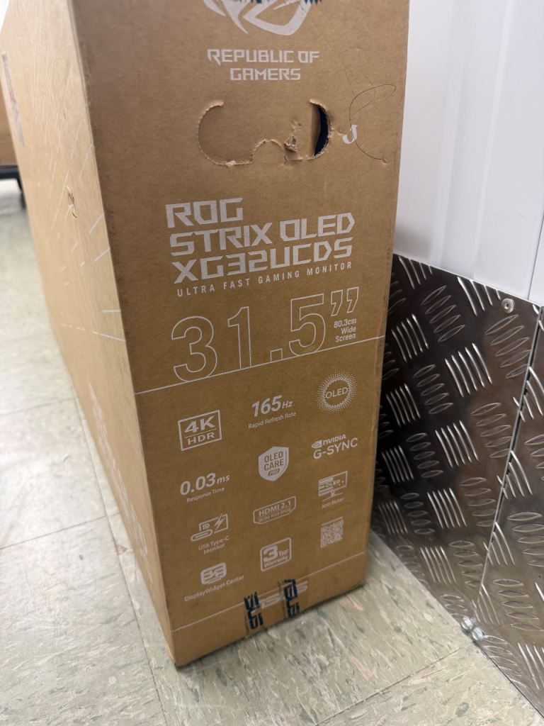 New 32 inch ASUS ROG Strix XG32UCDS 4K Ultra HD QD-OLED Gaming Monitor ...