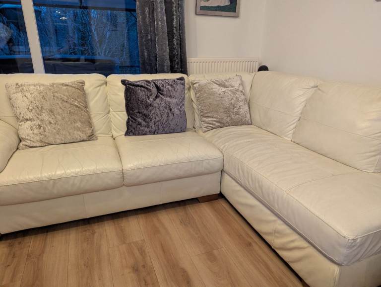 Next corner suite / settee in cream leather. Excellent quality
