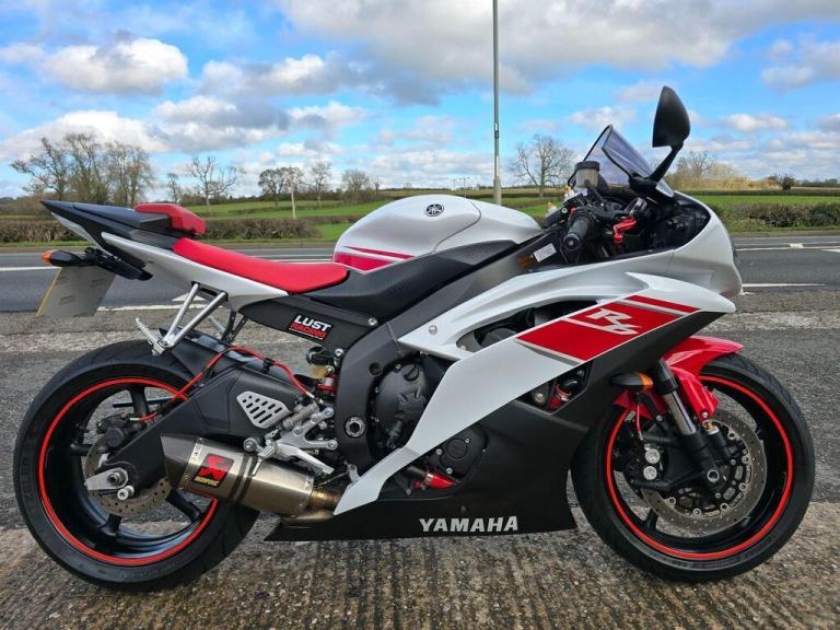 Yamaha R6 Super Sports 600cc