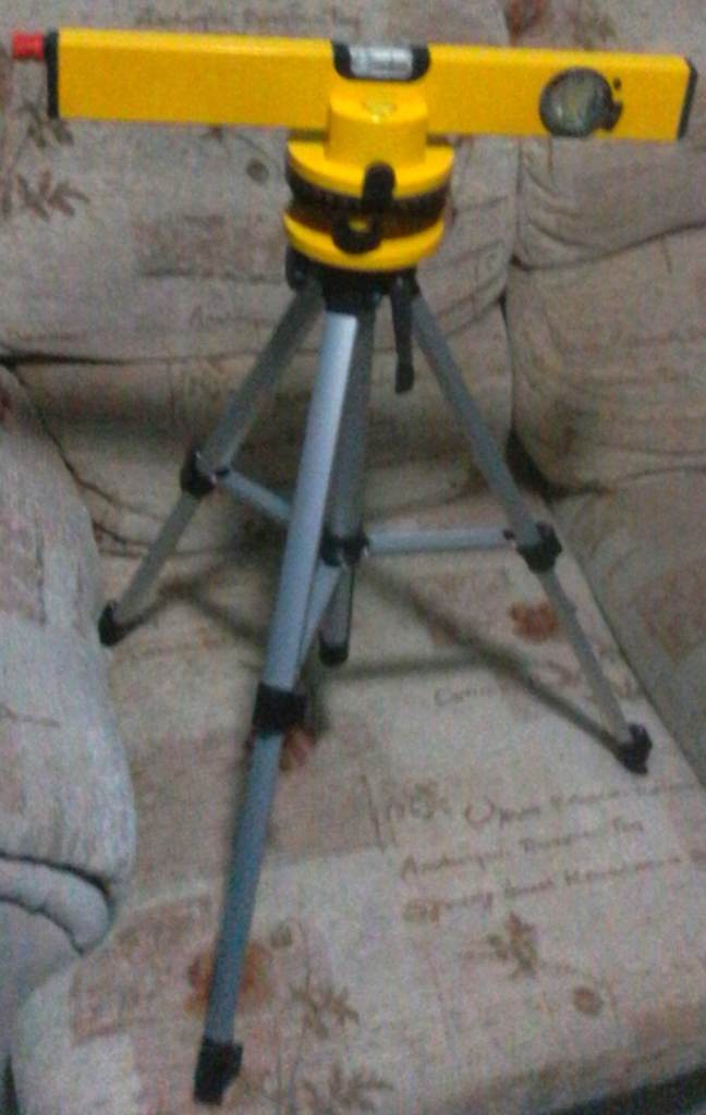 Hilka Laser Level Set Includes Laser Level, Tripod, Goggles & Case