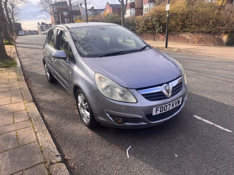 Automatic Vauxhall Corsa 1.4 petrol one year MOT Ulze free full service history