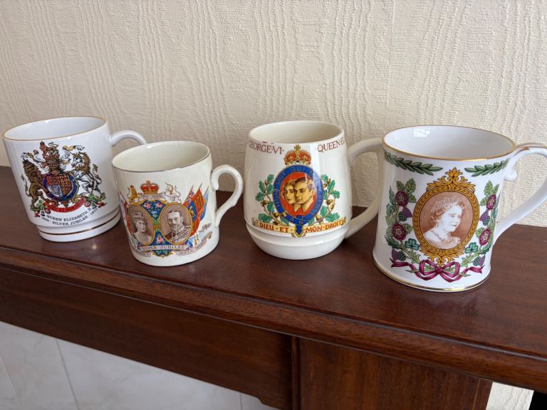Royal mugs