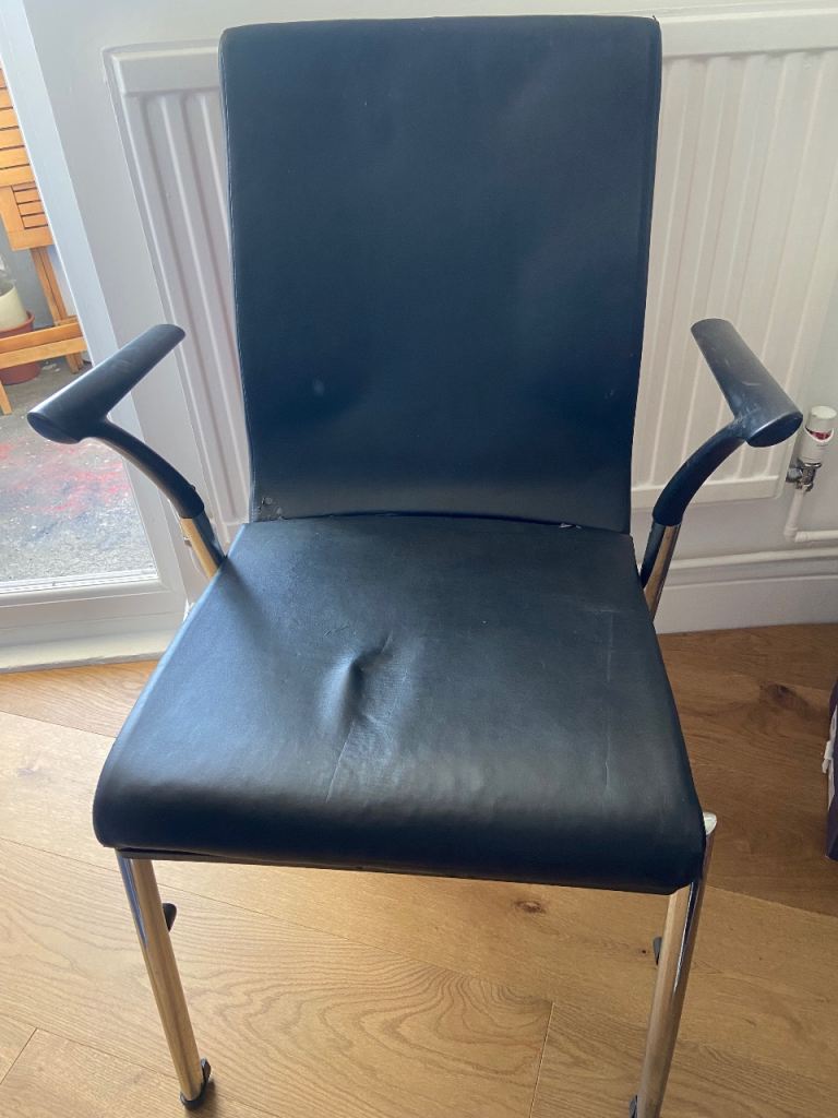 Free Chair. Good Condition. Pick-up Bethnal Green 
