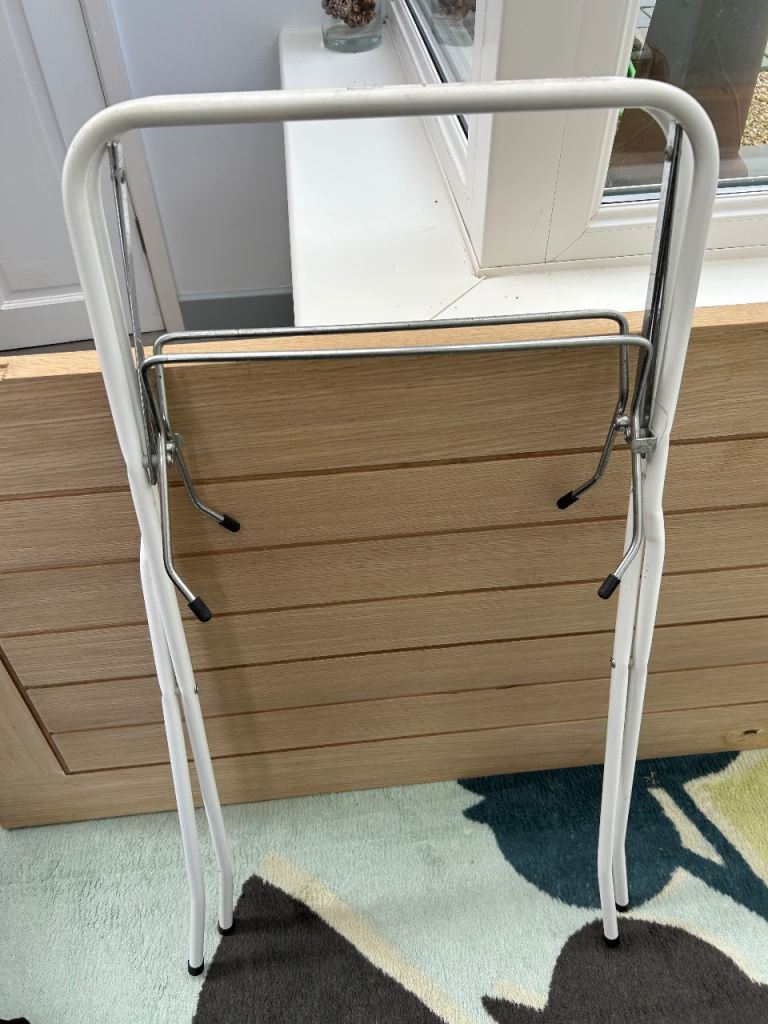 Baby bath/moses basket stand 