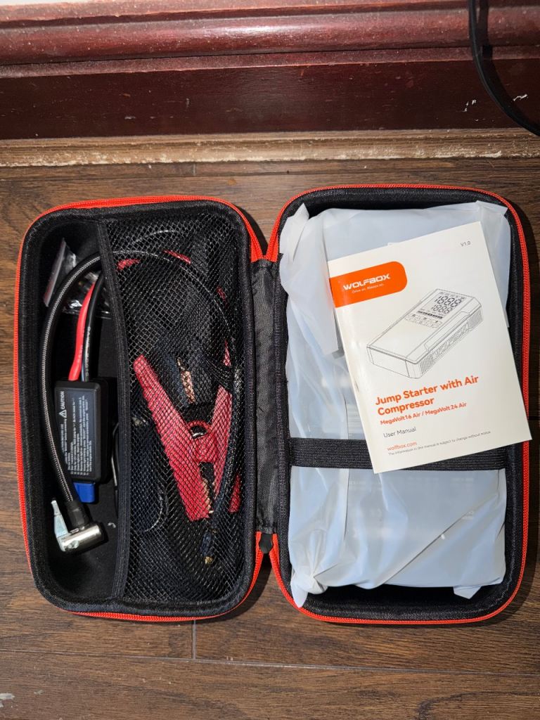 Wolfbox car jump starter and usb power bank 