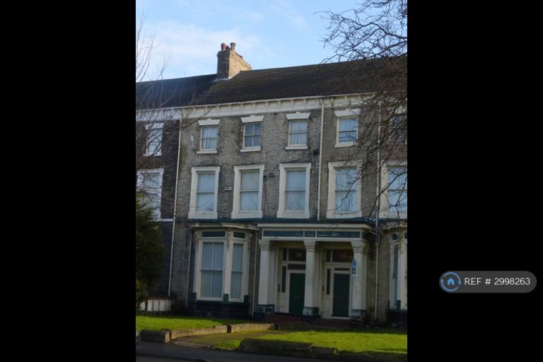 2 bedroom flat in Beverley Road, Hull, HU3 (2 bed) (#2998263)