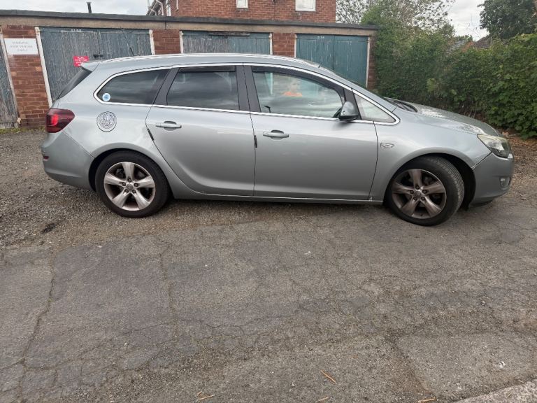 Vauxhall, ASTRA, Estate, 2011, Manual, 1956 (cc), 5 doors