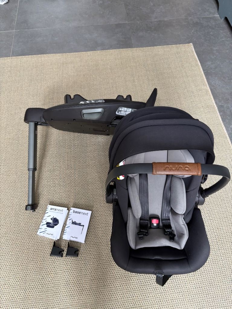 Nuna Arra Next car seat and 360 base