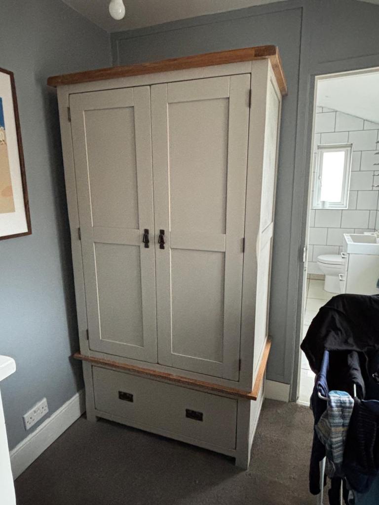 Oak Furnitureland Wardrobe ‘St Ives’ GREAT CONDITION
