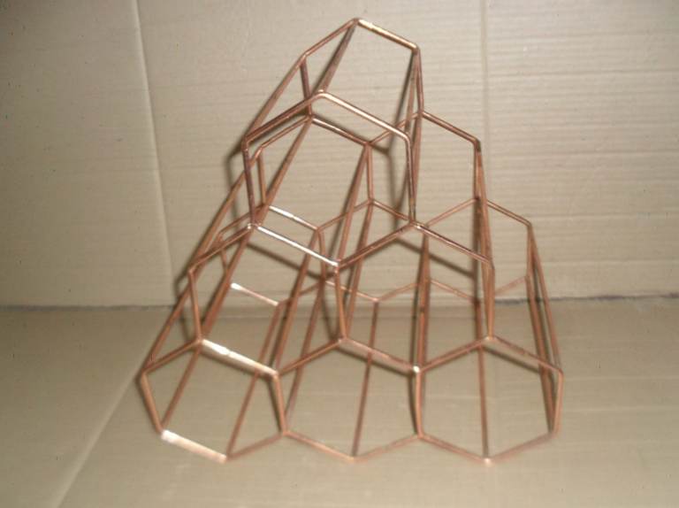 Metal Wine Bottle Rack (Hold 6 bottles)