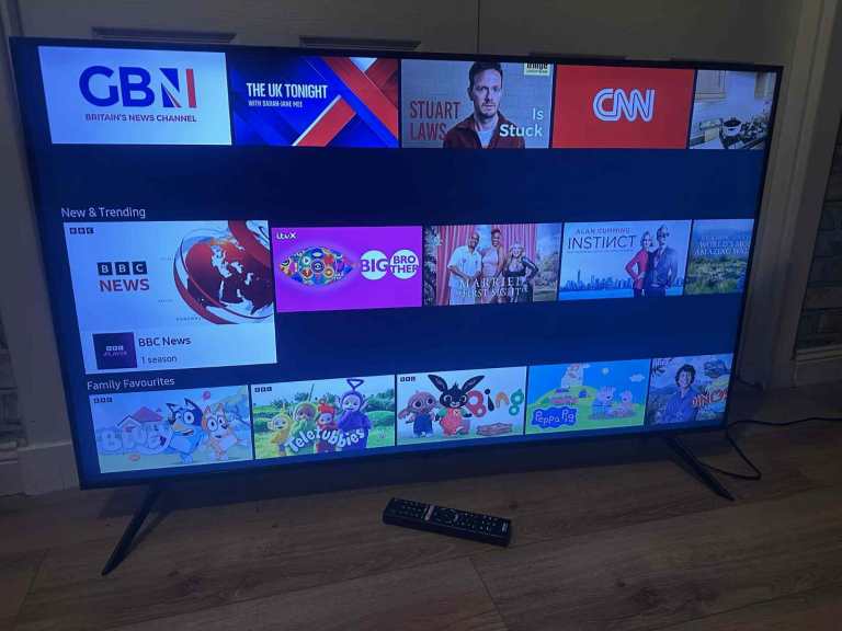 image for 50" Samsung 4K Ultra HD HDR TV