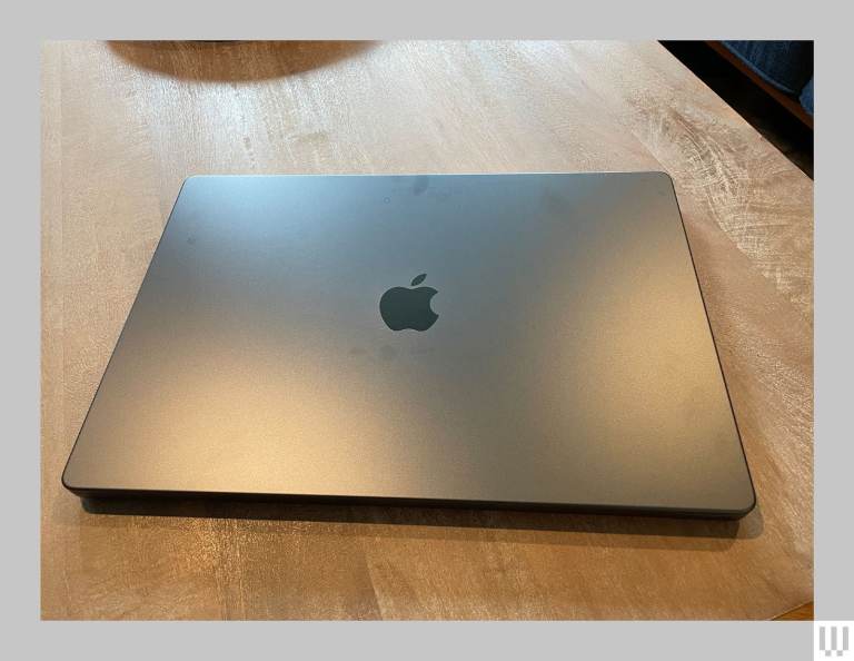 Apple MacBook Pro (16-Inch, 2024)