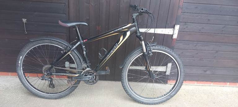 Specialized Hardrock Sports Gents/Youths Mountain Bike. 