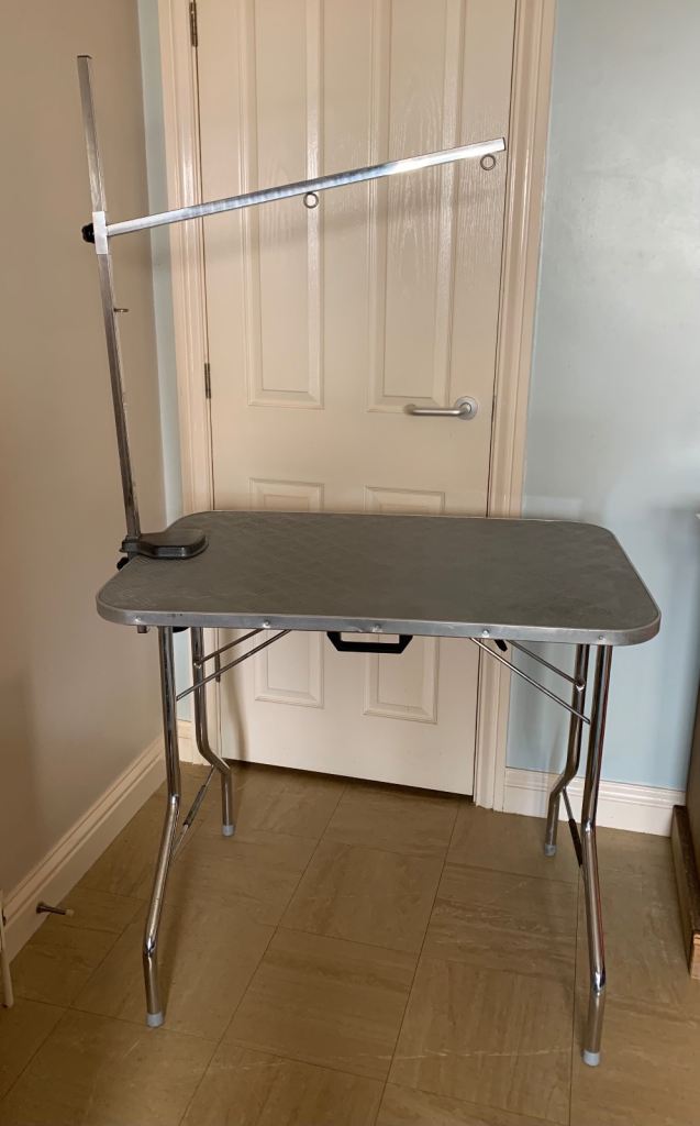  Pet Grooming table