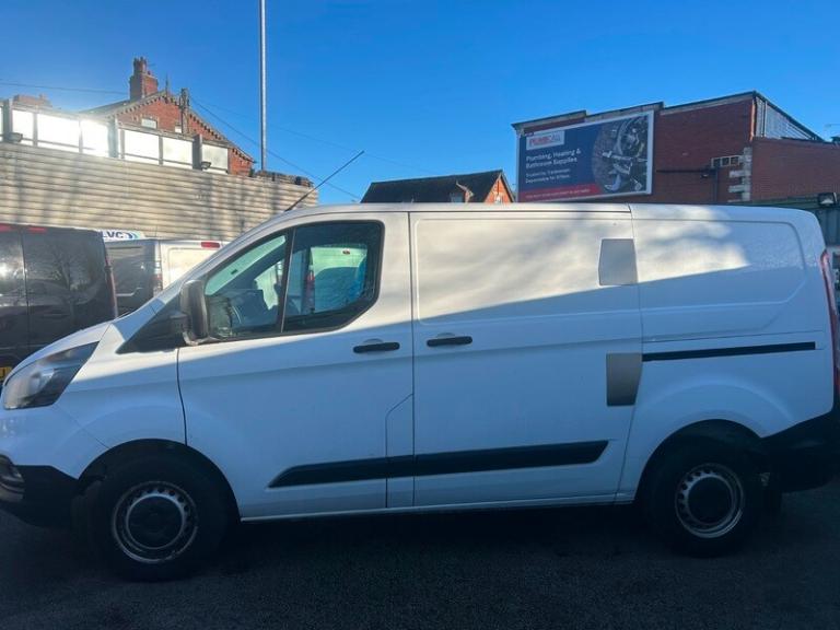 Ford Transit Custom 300 BASE FANSTAIC VALUE 2018