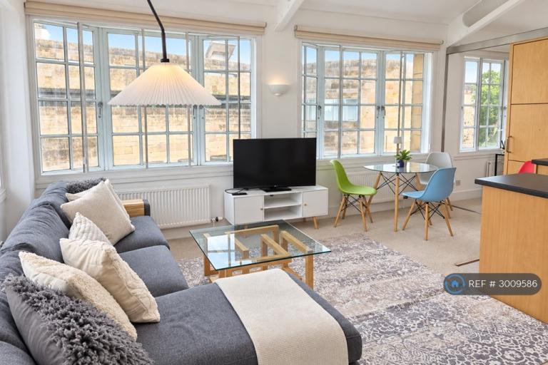 2 bedroom flat in Edinburgh, Edinburgh, EH1 (2 bed) (#3009586)