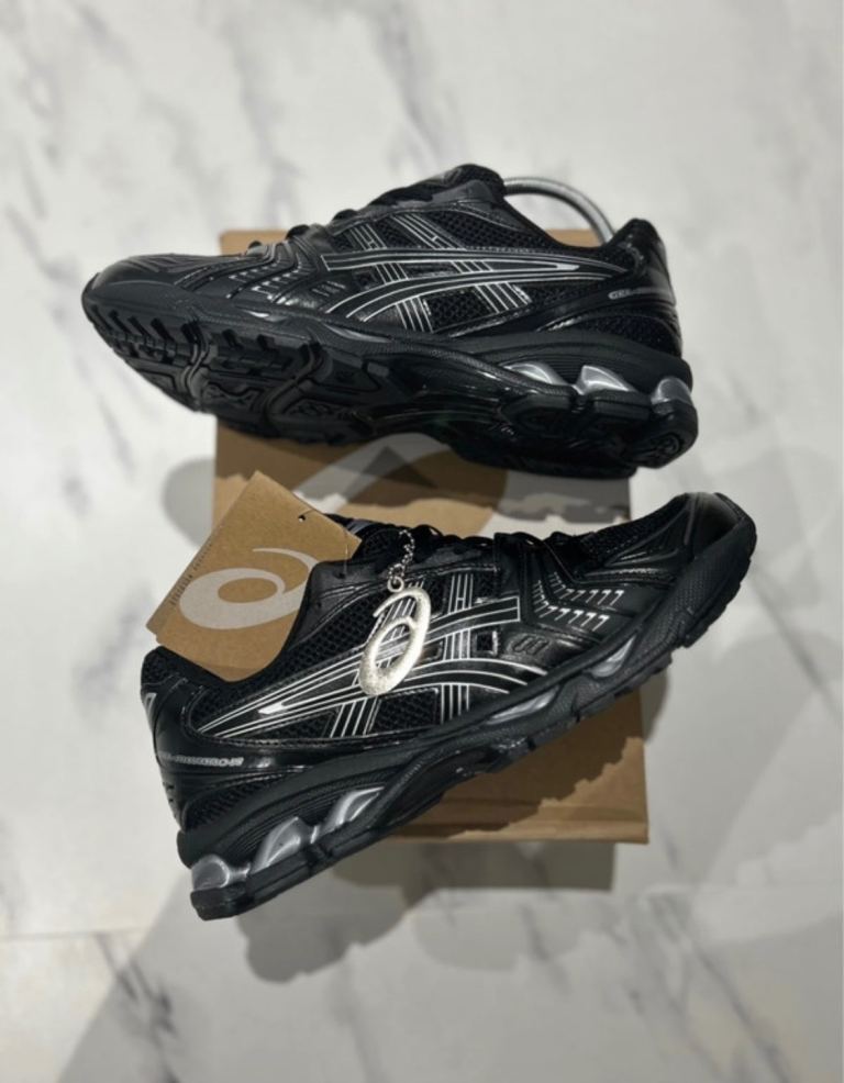 ASICS Gel Kayano 14 black - UK9 | Boxed 