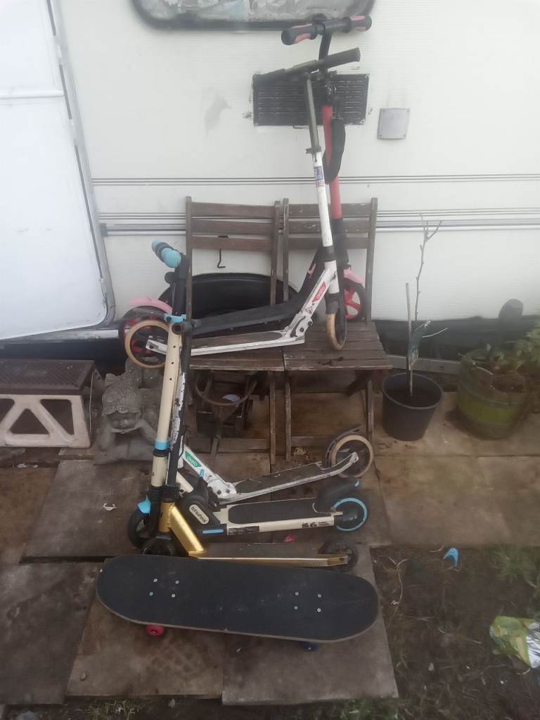 Assorted kids scooters 