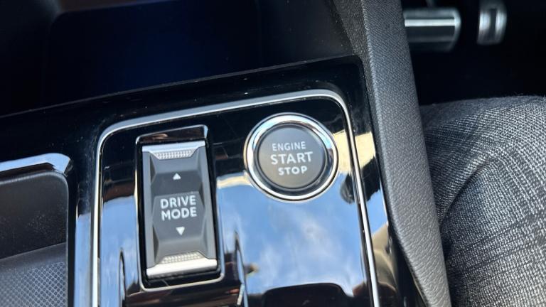 2024 Peugeot 3008 1.2 PureTech GT SUV 5dr Petrol EAT Euro 6 (s/s) (130 ps) SUV Petrol Automatic