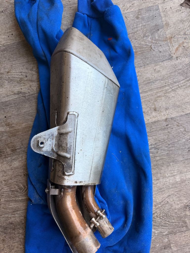 2017 bmw s1000xr standard exhaust