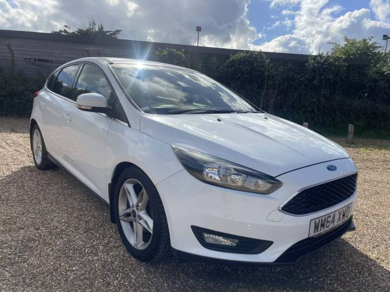 2015 Ford Focus 1.6 TDCi Zetec Euro 5 (s/s) 5dr Hatchback Diesel Manual