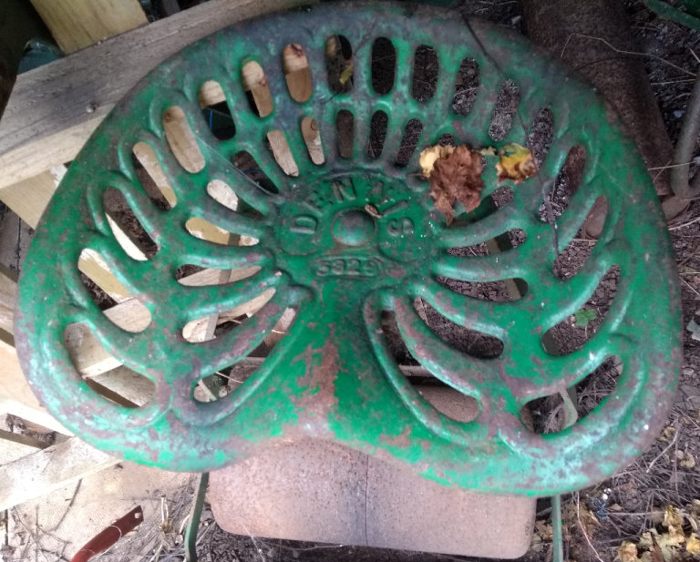 Dennis lawnmower seat