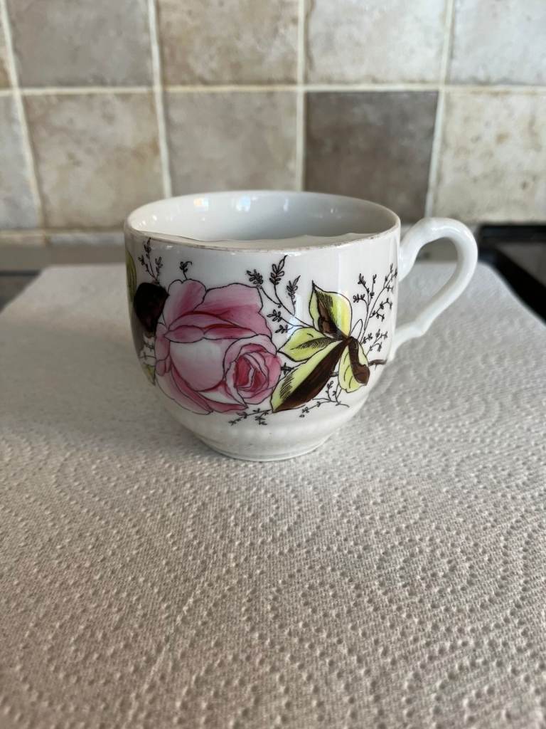 Antique Ceramic Shaving Mug with Rose Pattern – Good Condition
