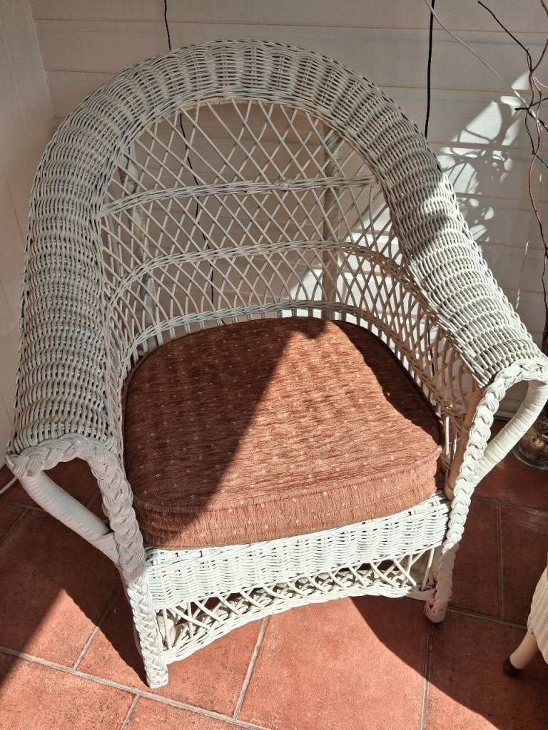 Vintage Wicker Chair Painted Cream Conservatory Summer House Great Quality