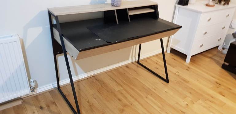 Home office computer work desk