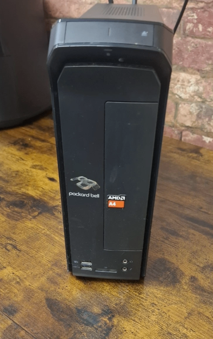 Packard Bell iMedia S2185 Desktop PC AMD A4-5000, 6GB RAM, 512gb SSD, WiFi, Windows 11