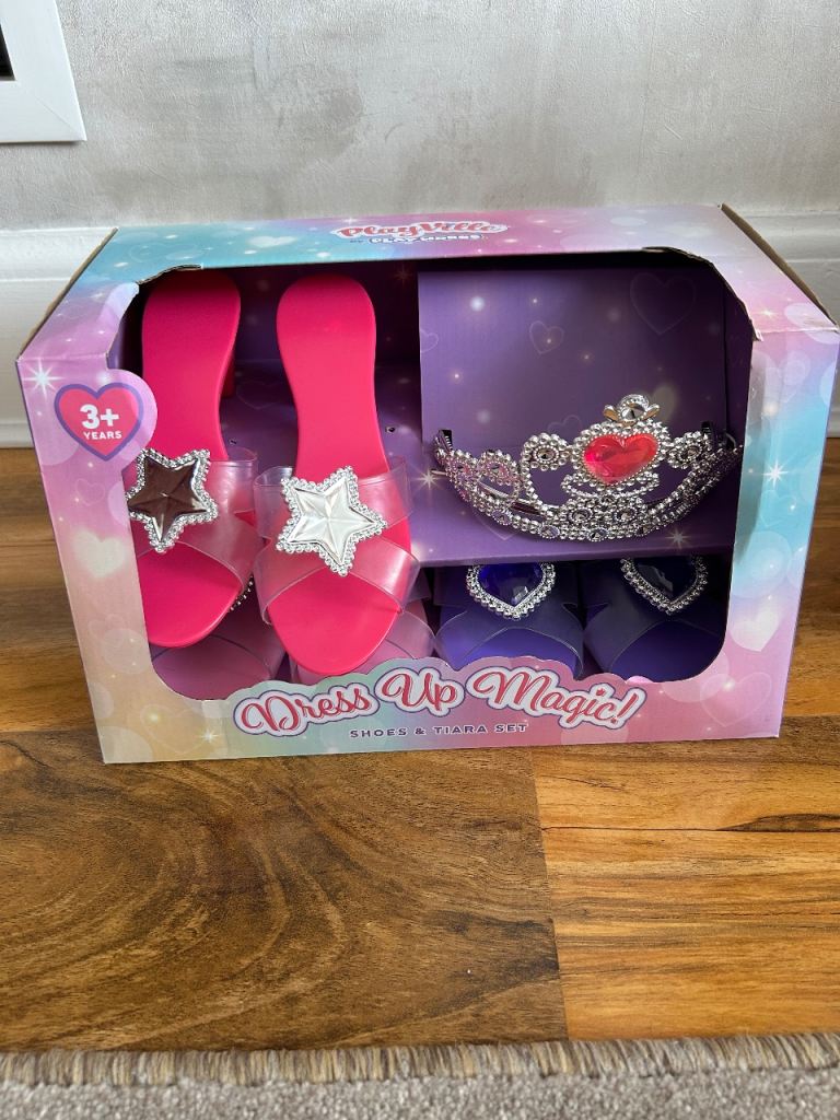 Dress up shoes and crown 
