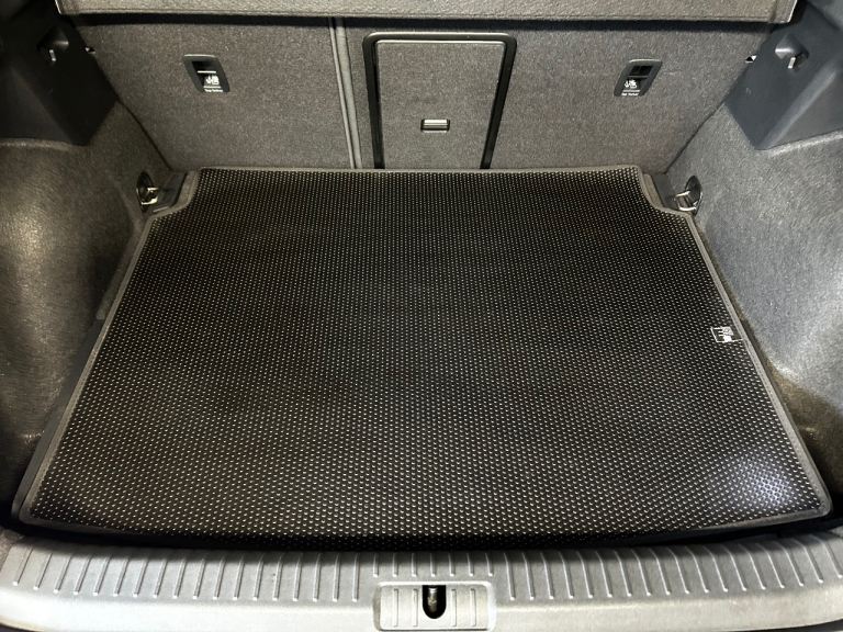 CUPRA Formentor boot mat and members pack