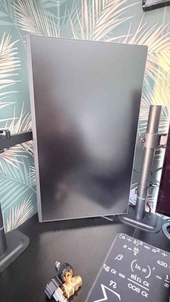 Lg ultra gear monitor 