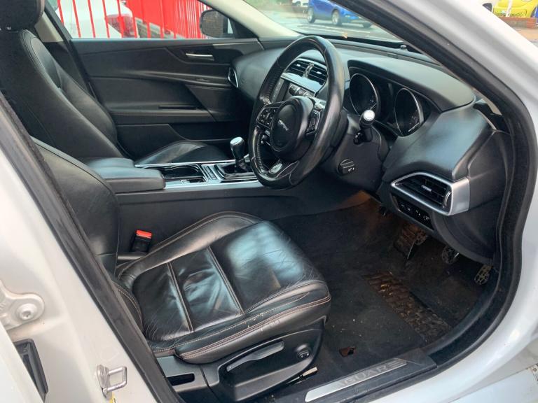 2016 Jaguar XE 2.0d Prestige Saloon 4dr Diesel Manual Euro 6 (s/s) (163 ps)