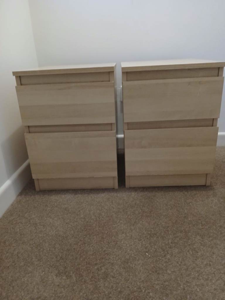 Bedside draws. Pair
