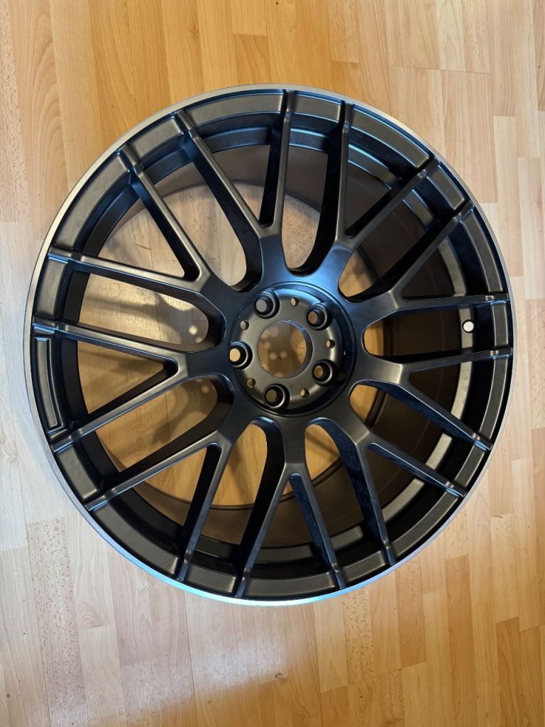 MERCEDES BENZ C63 AMG 19” ALLOY WHEEL