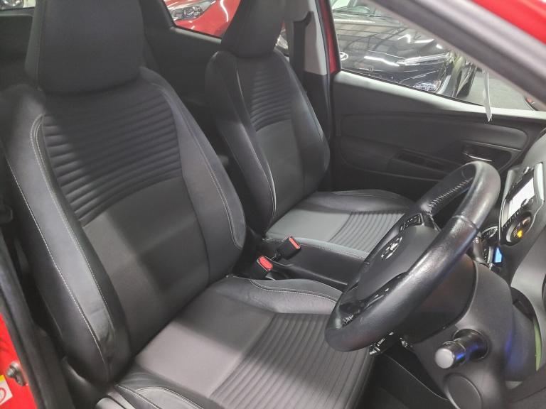 2016 Toyota Yaris 1.5 Petrol Hybrid 'Excel' Automatic Hatchback Petrol/Electric Hybrid Automatic